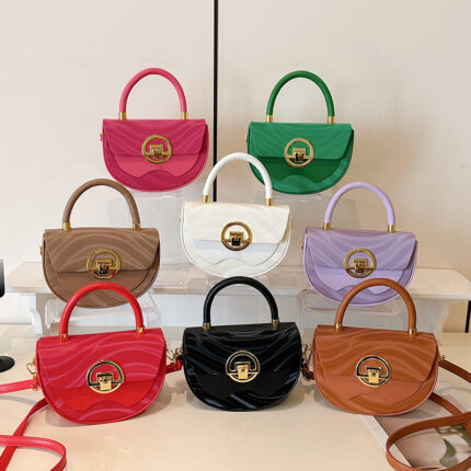 Semi-circular saddle bag 2025